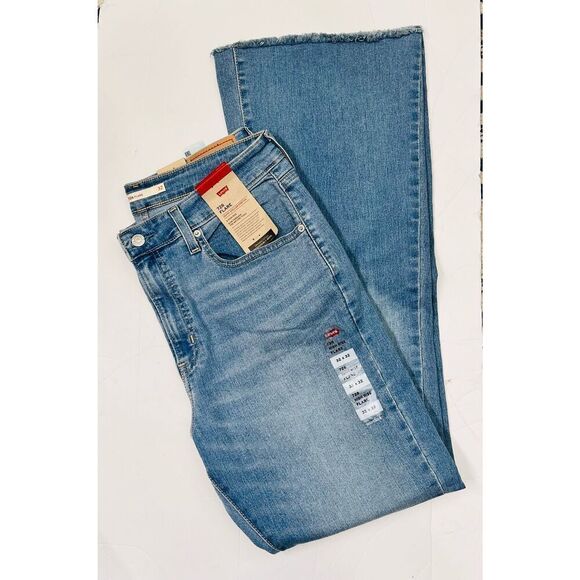 Levis 726 High Rise Flare   Size 32   NWT - Picture 4 of 5